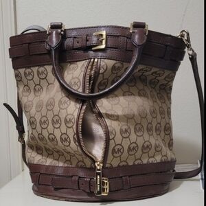 Michael Kors Bucket bag